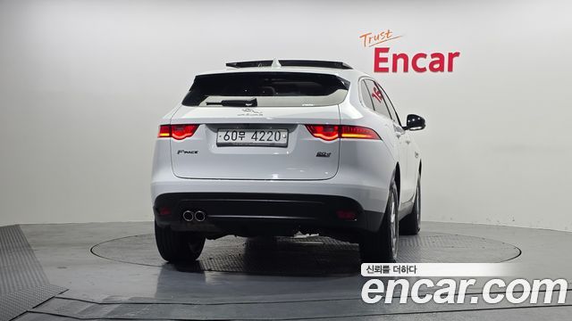 Jaguar F-PACE 20d Portfolio - фото 3