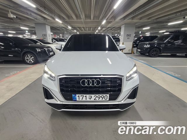 Audi Q2 35 TDI Premium - фото 0