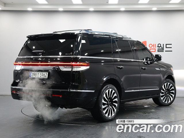 Lincoln Navigator 4-го поколения 3.5L Black Label - фото 3