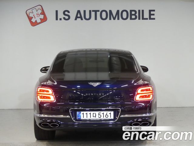 Bentley Flying Spur 3-го поколения 4.0 Azure - фото 2
