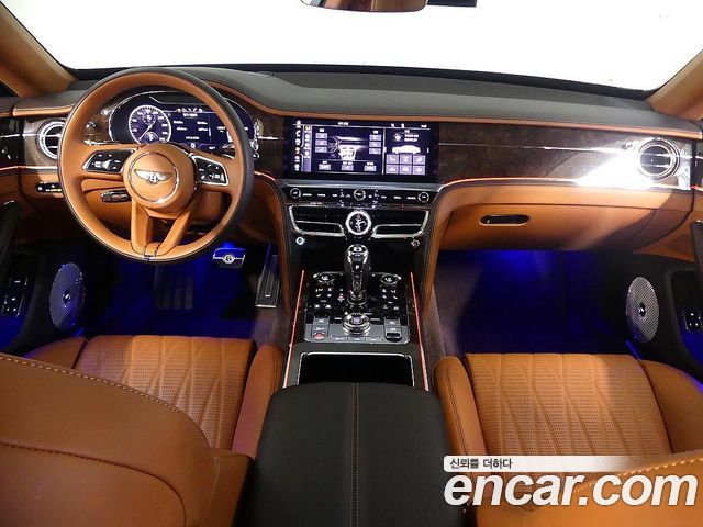 Bentley Flying Spur 3-го поколения 4.0 Azure - фото 4