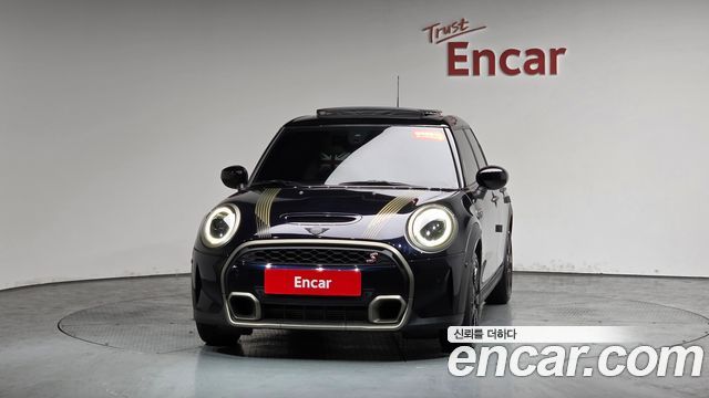 Mini Cooper S 5Door Resolute Edition 3rd Gen - фото 1