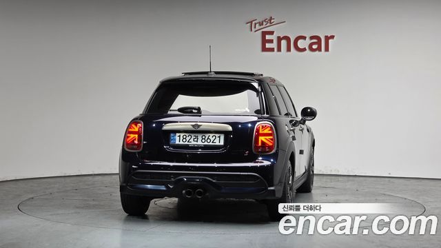 Mini Cooper S 5Door Resolute Edition 3rd Gen - фото 2