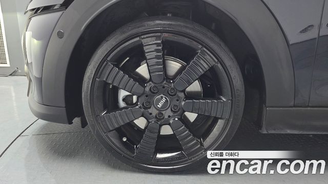 Mini Cooper S 5Door Resolute Edition 3rd Gen - фото 3