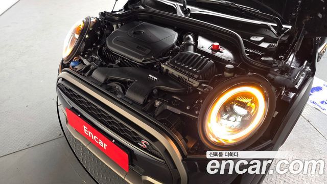 Mini Cooper S 5Door Resolute Edition 3rd Gen - фото 4