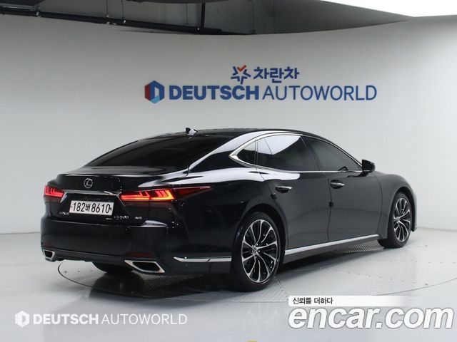 Lexus LS 500 3.5 Luxury AWD - фото 1
