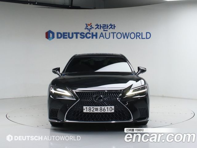 Lexus LS 500 3.5 Luxury AWD - фото 2