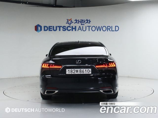 Lexus LS 500 3.5 Luxury AWD - фото 3