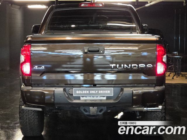 Toyota Tundra 5.7 - фото 2