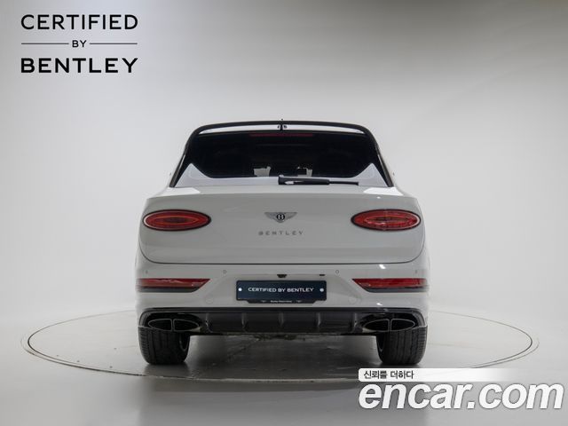 Bentley Bentayga 4.0 V8 EWB Azure - фото 2