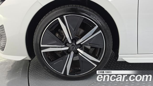 Peugeot 308 3-го поколения 1.5 BlueHDi GT - фото 4