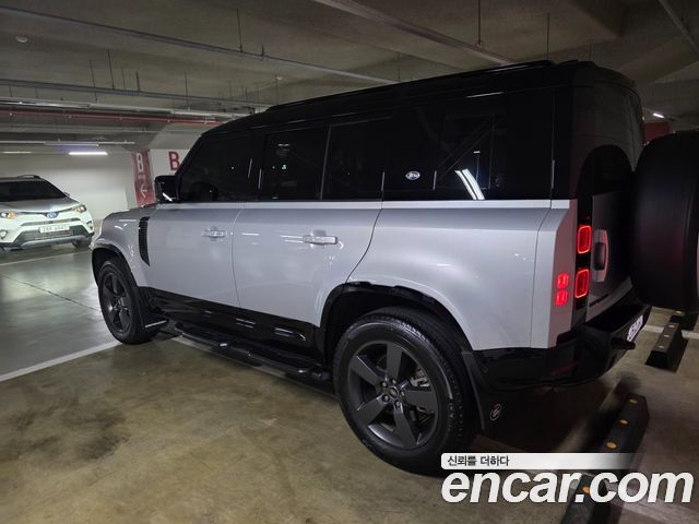 Land Rover Defender L663 110 D300 X-Dynamic HSE - фото 3