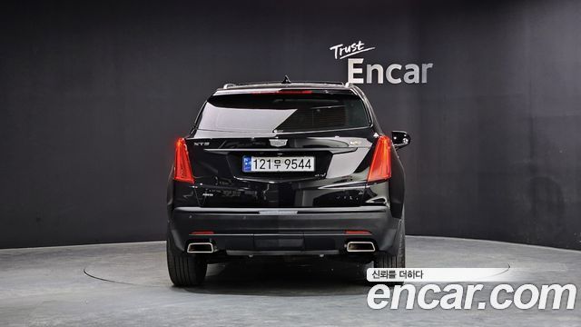 Cadillac XT5 3.6 Premium AWD - фото 3