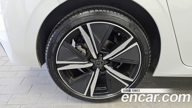 Peugeot 308 3-го поколения 1.2 Hybrid GT - фото 4