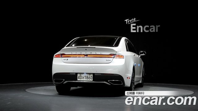 Lincoln MKZ Hybrid 2nd - фото 3