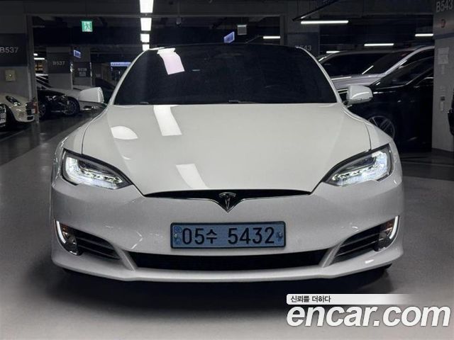 Tesla Model S 75D - фото 0