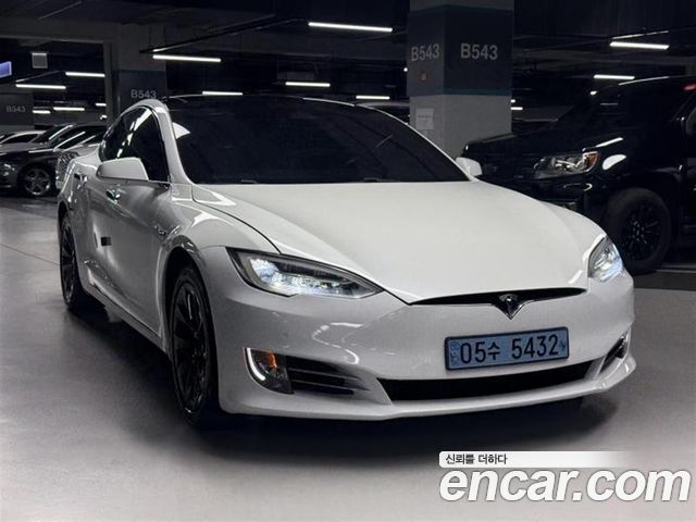 Tesla Model S 75D - фото 1