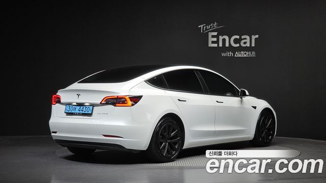 Tesla Model 3 Long Range AWD - фото 1
