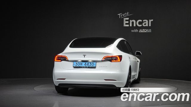 Tesla Model 3 Long Range AWD - фото 3