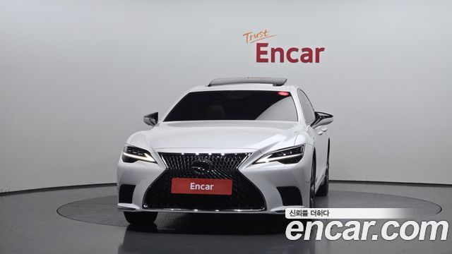 Lexus LS 500 3.5 Supreme AWD - фото 2