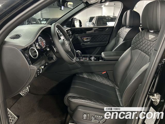Bentley Bentayga 3.0 Plug-in HEV - фото 4