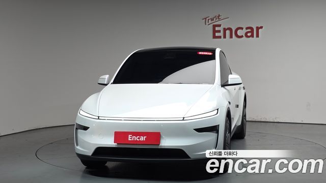 Tesla Model Y RWD - фото 1