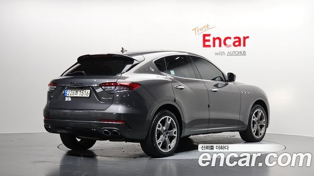 Maserati Levante 3.0 AWD GranSport - фото 1