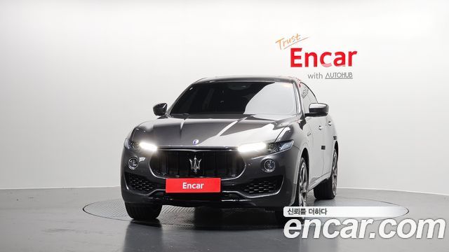 Maserati Levante 3.0 AWD GranSport - фото 2