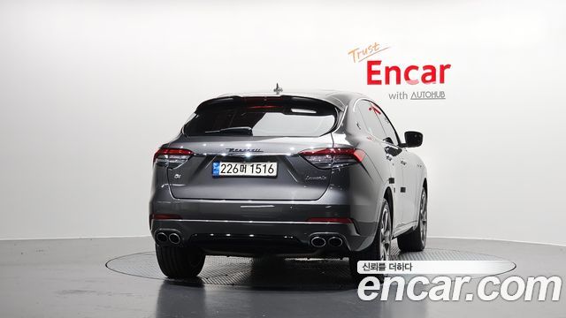 Maserati Levante 3.0 AWD GranSport - фото 3