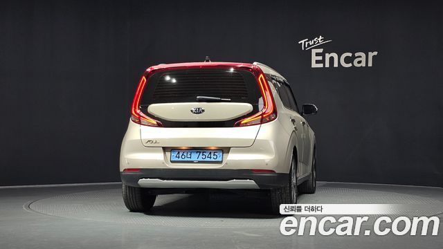 Kia Soul Booster EV Noblesse - фото 3
