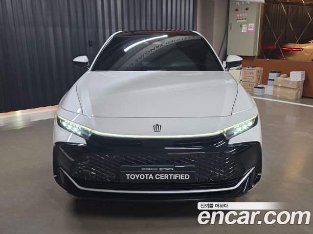 Toyota Crown Crossover 2.5 4WD Hybrid - фото 2