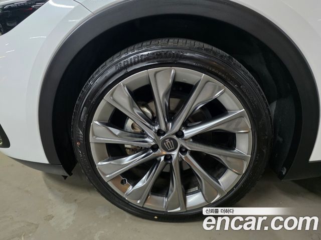 Toyota Crown Crossover 2.5 4WD Hybrid - фото 4