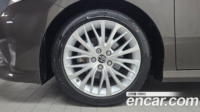Toyota Camry XV70 2.5 - фото 4