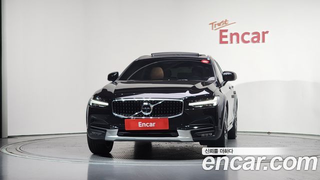 Volvo V90 Cross Country T5 Pro AWD - фото 2