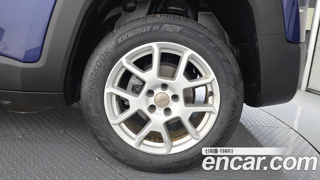 Jeep Renegade 2.4 Limited - фото 4