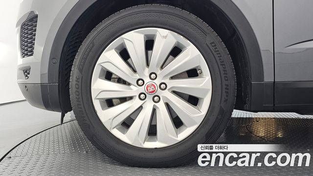 Jaguar E-PACE P250 SE - фото 4