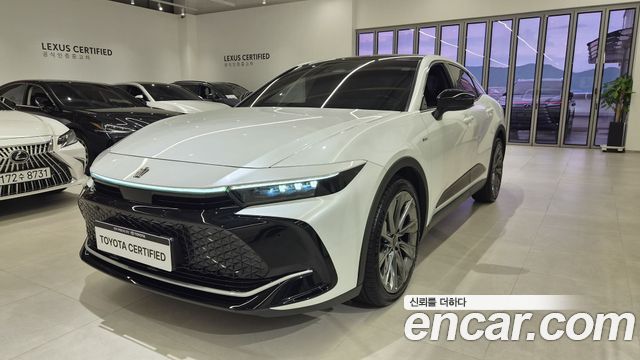 Toyota Crown Crossover 2.5 4WD Hybrid - фото 0