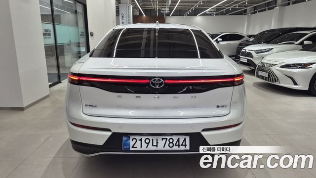 Toyota Crown Crossover 2.5 4WD Hybrid - фото 3