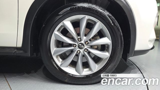 Infiniti QX50 2.0 Essential - фото 4