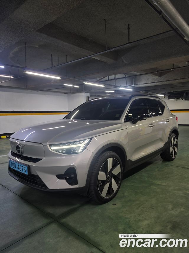 Volvo XC40 Recharge Twin Ultimate - фото 0