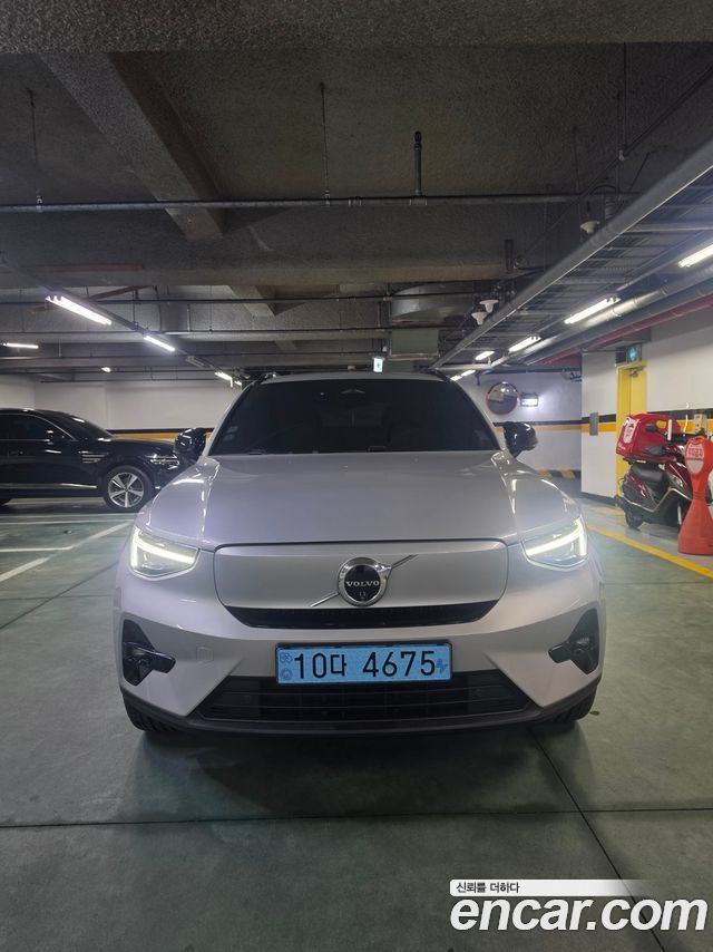 Volvo XC40 Recharge Twin Ultimate - фото 2