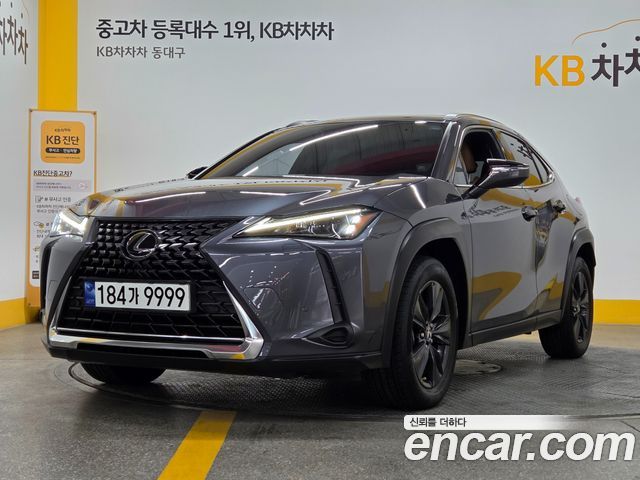 Lexus UX 250h 2.0 2WD - фото 0