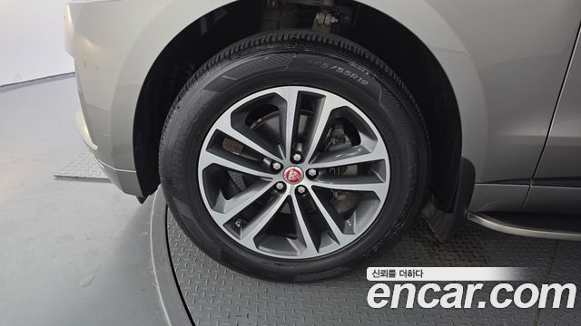 Jaguar F-PACE 20d R-Sport - фото 4