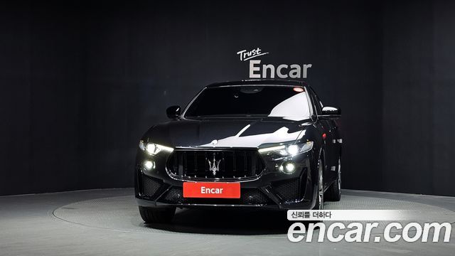 Maserati Levante 3.8 GTS AWD - фото 2