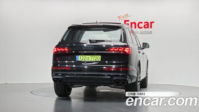 Audi SQ7 4.0 TFSI Quattro - фото 3