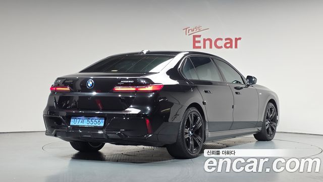 BMW i7 G70 xDrive 60 M sport - фото 1