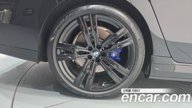BMW i7 G70 xDrive 60 M sport - фото 4