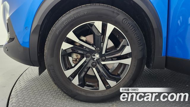 Peugeot 2008 2-го поколения EV GT - фото 4