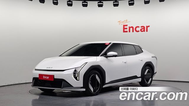 Kia EV4 Long Range 2WD Earth - фото 0