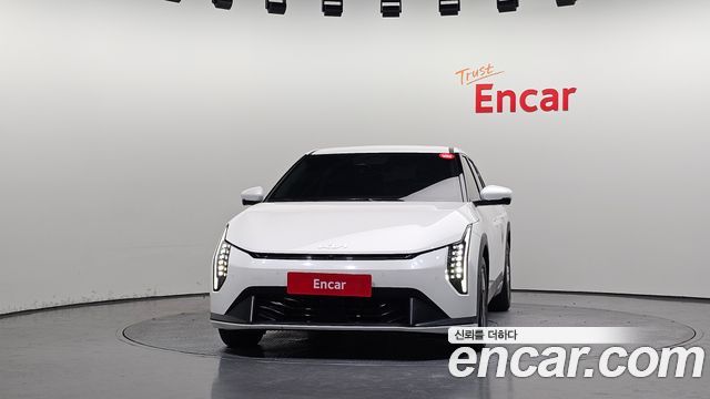 Kia EV4 Long Range 2WD Earth - фото 2